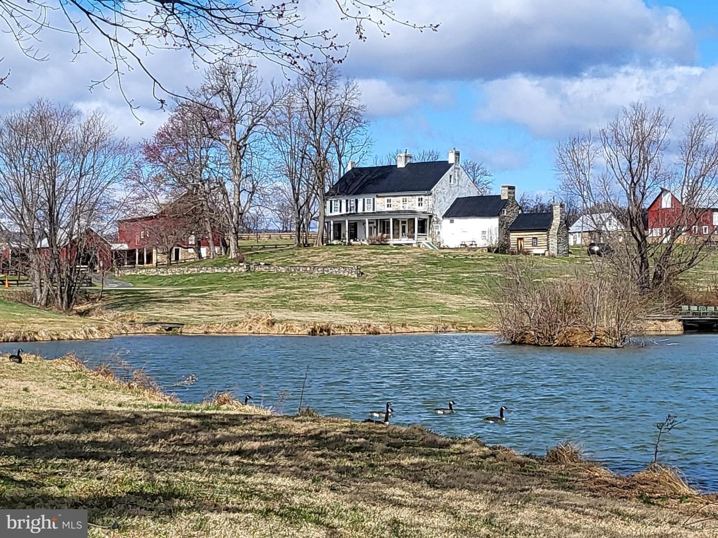 Property Photo: 16471 Hillsboro Road VA 20132