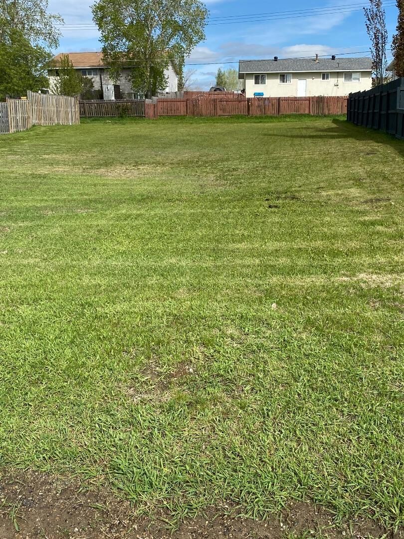 Property Photo: 4511 47 Street AB T0H 1W0