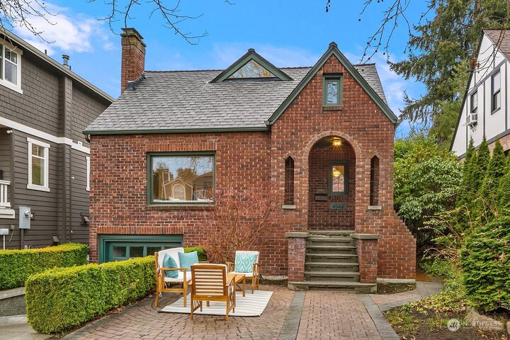 4848 NE 43rd Street  Seattle WA 98105 photo
