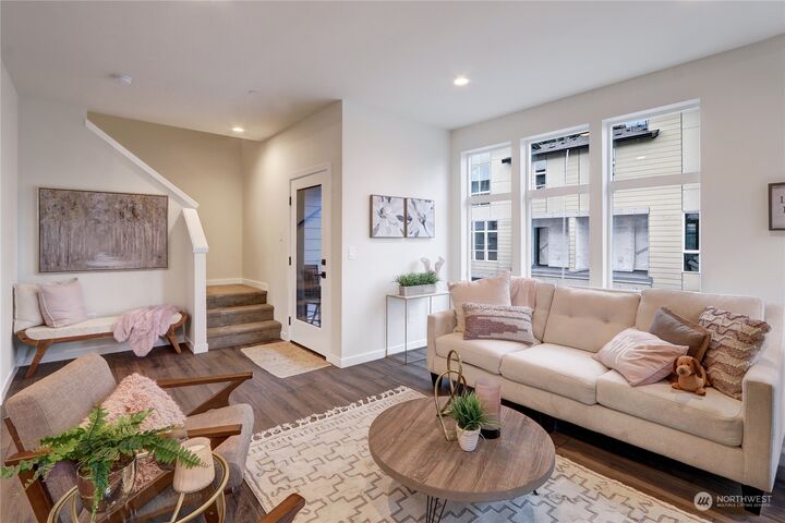 Property Photo: 13710 Ash Way B5 WA 98204