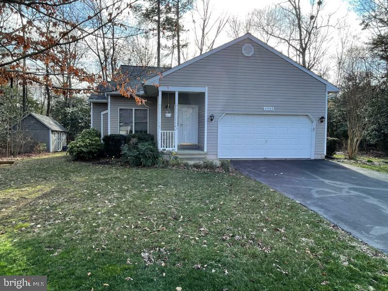 Property Photo:  43949 Willow Leaf Way  MD 20619 