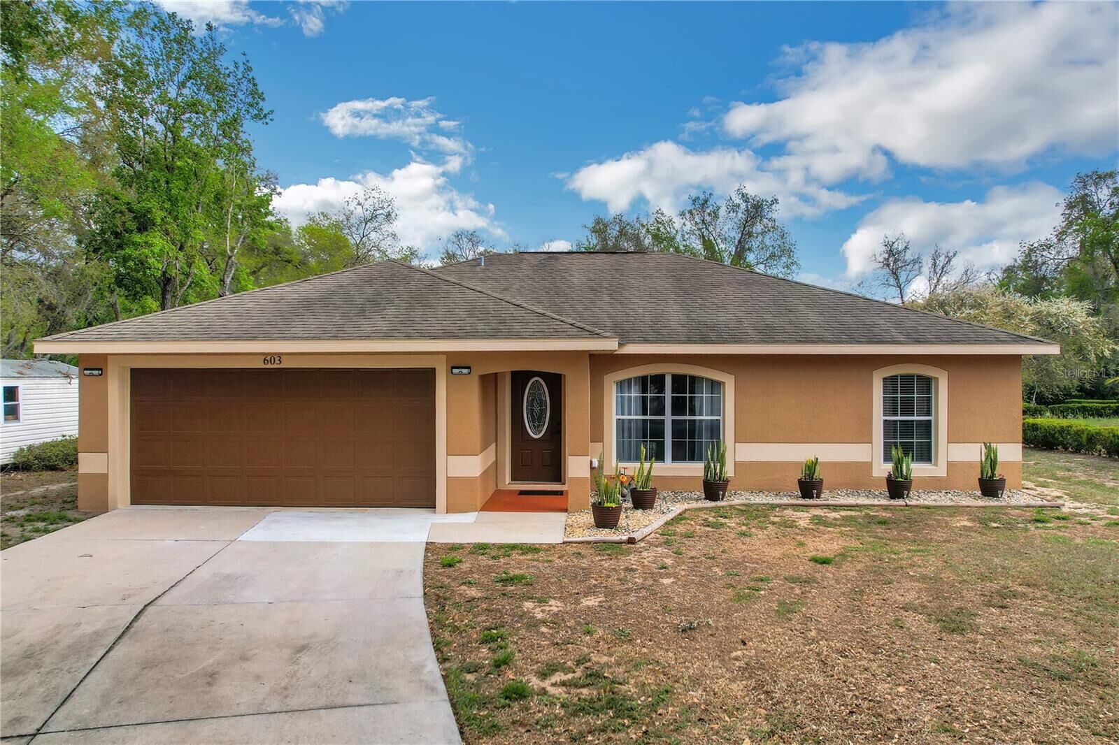 Property Photo: 603 Hamlet Court FL 34731