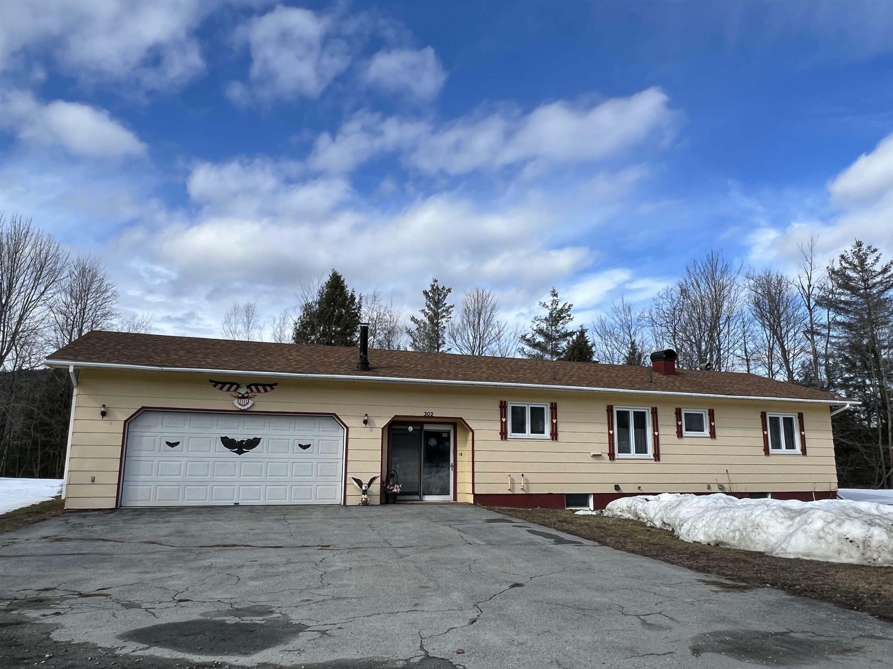 Property Photo:  302 Pine Hill Drive  VT 05663-6509 