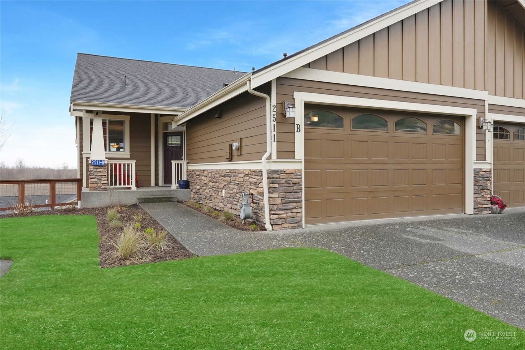 Property Photo:  2511 River Vista Place B  WA 98273 