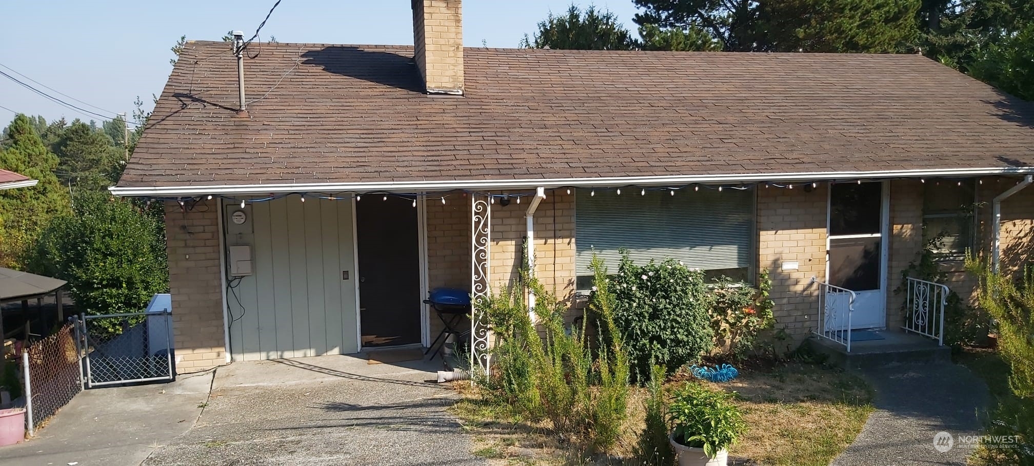 Property Photo: 9252 9th Avenue NW WA 98117