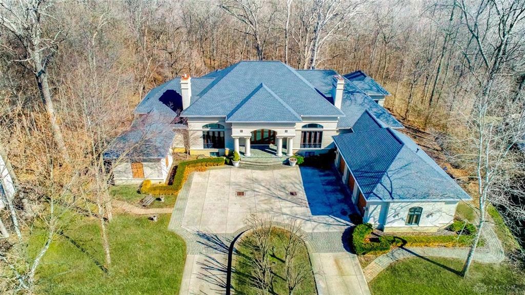 Property Photo: 7240 Meeker Creek Drive OH 45414