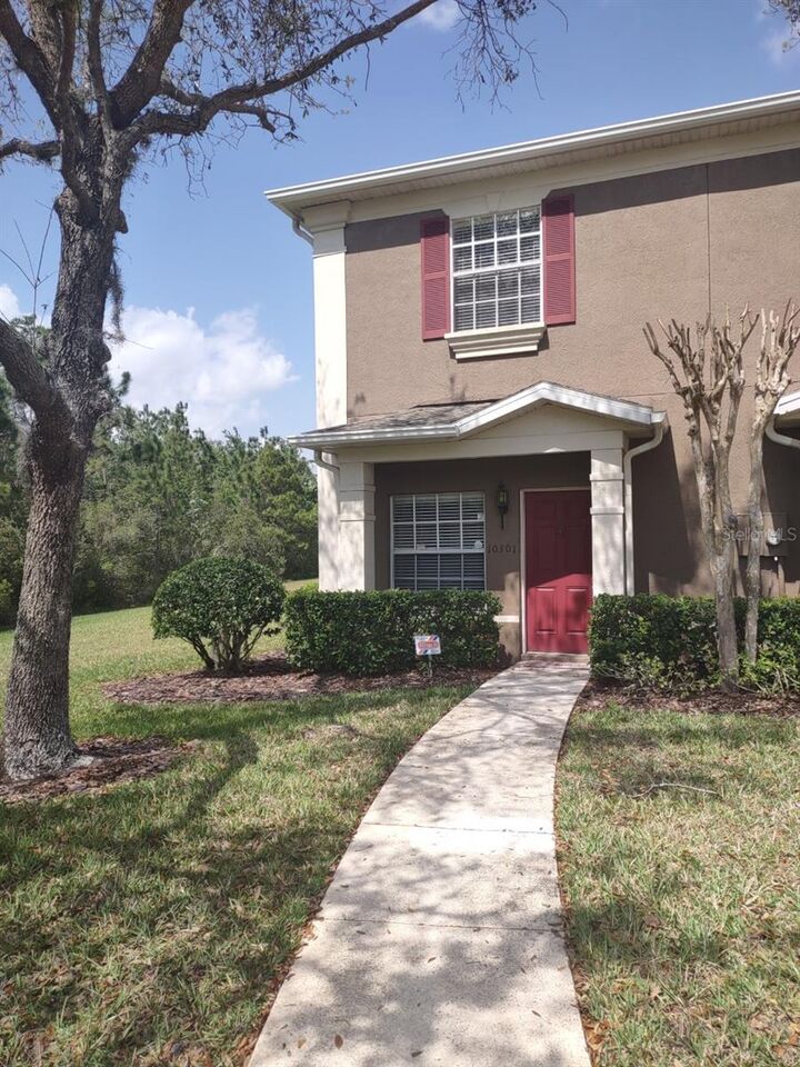 Property Photo: 10301 Manderley Way FL 32829
