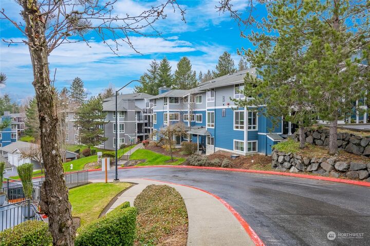 Property Photo:  12006 NE 204th Place B201  WA 98011 