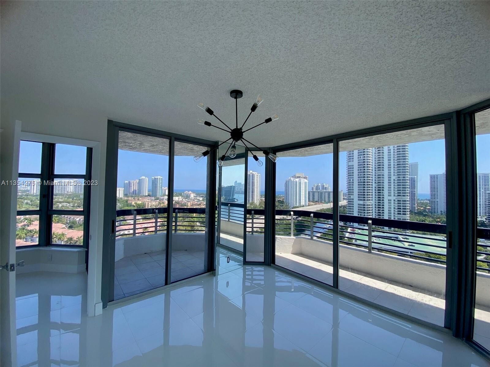 Property Photo: 3400 NE 192nd St 1909 FL 33180