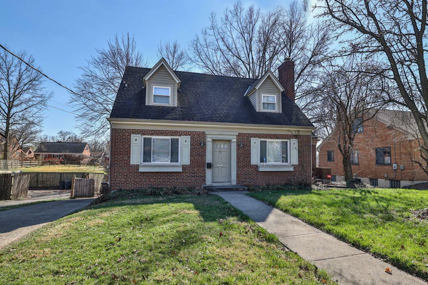 Property Photo: 3139 Ramona Ave OH 45211