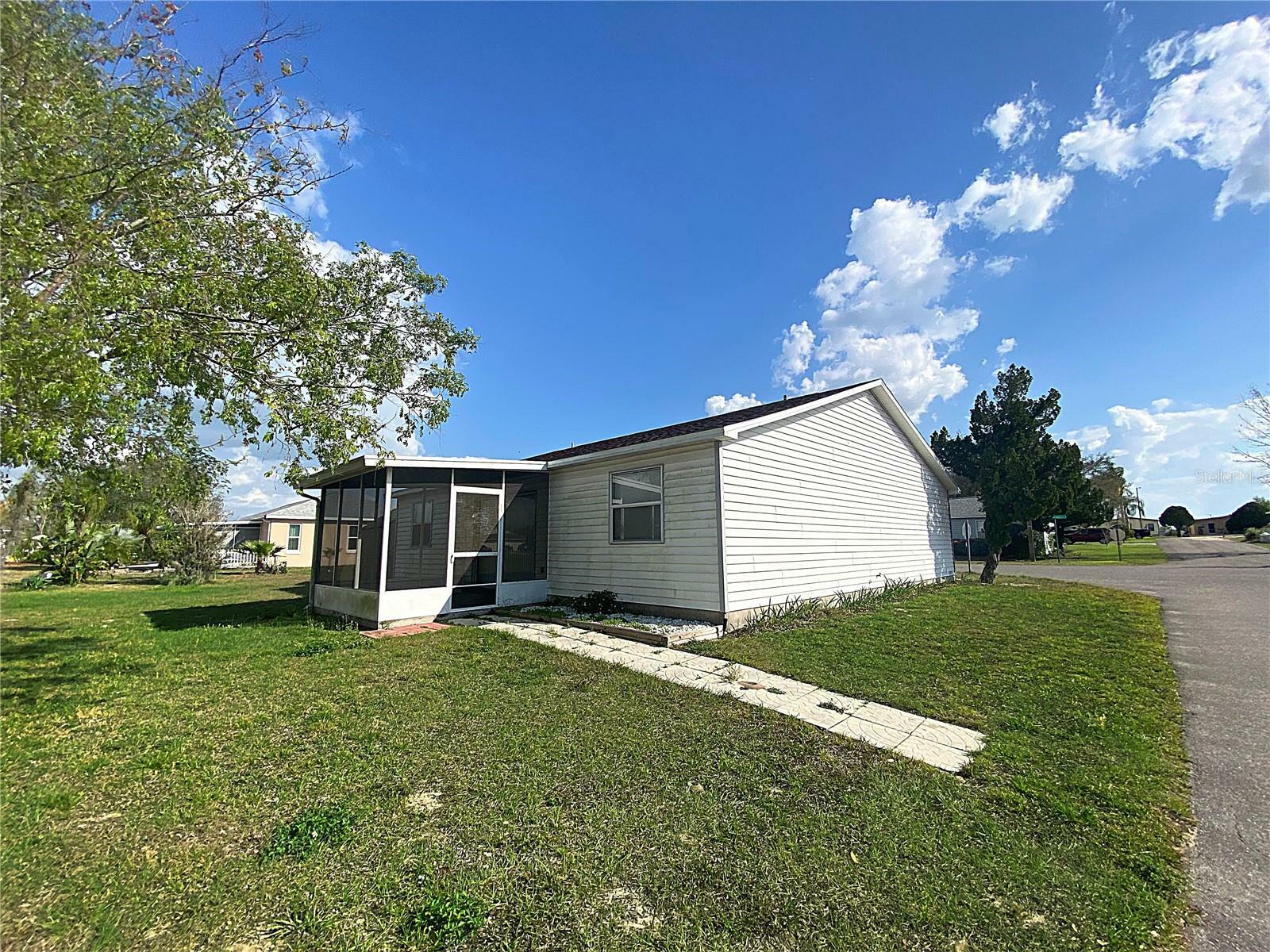 Property Photo:  4241 Alamanda Boulevard  FL 33898 