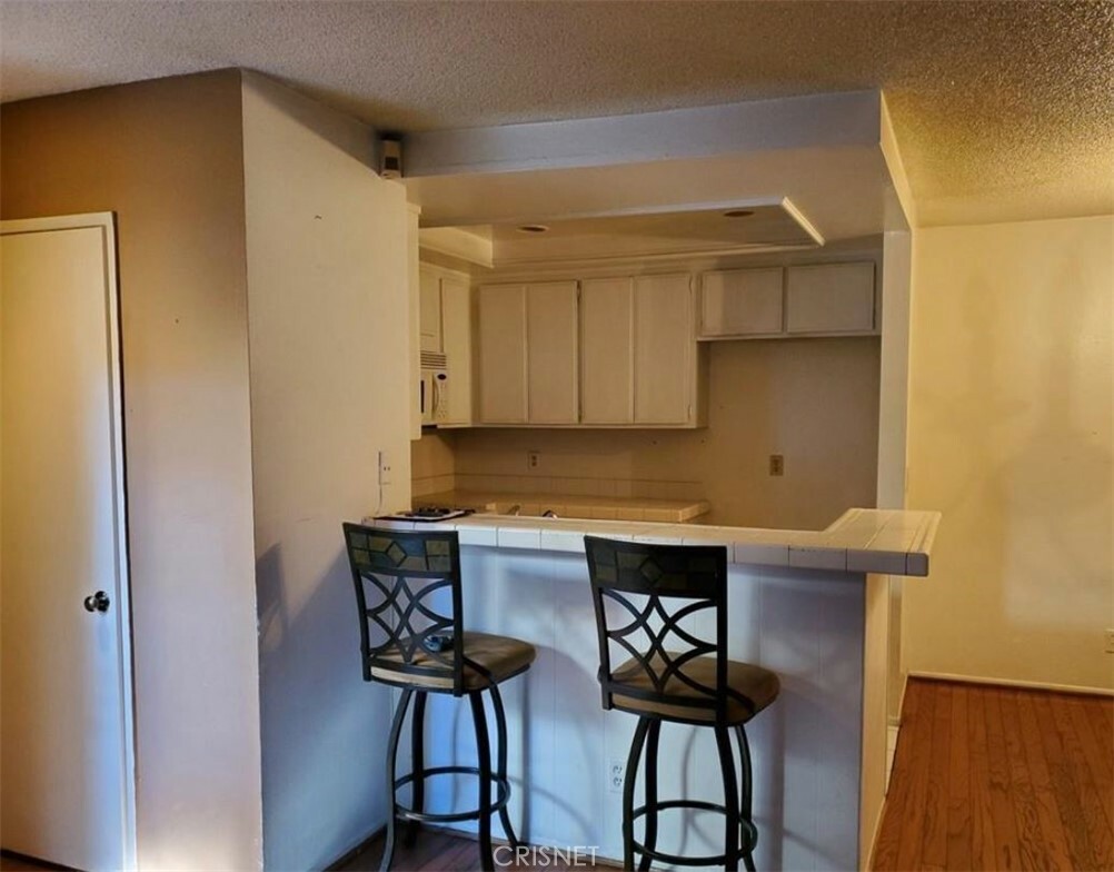 Property Photo: 7135 Firmament Avenue 8 CA 91406
