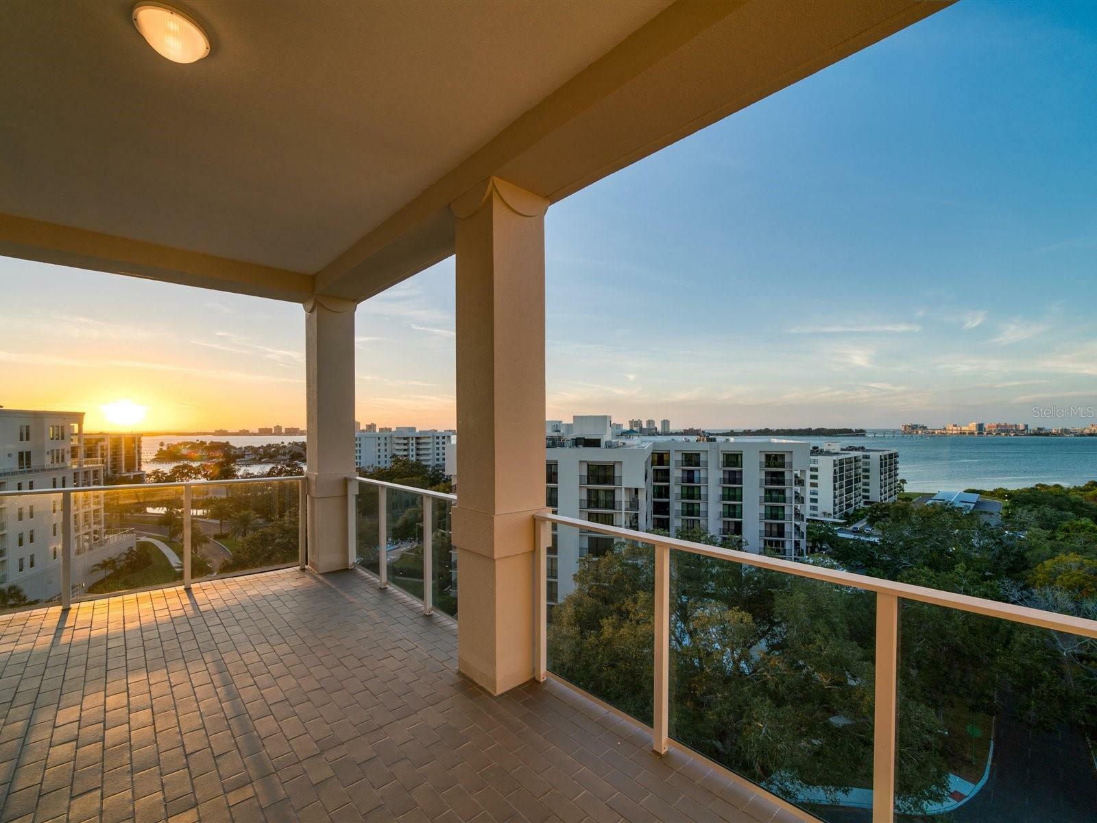 Property Photo: 8 Palm Terrace 705 FL 33756