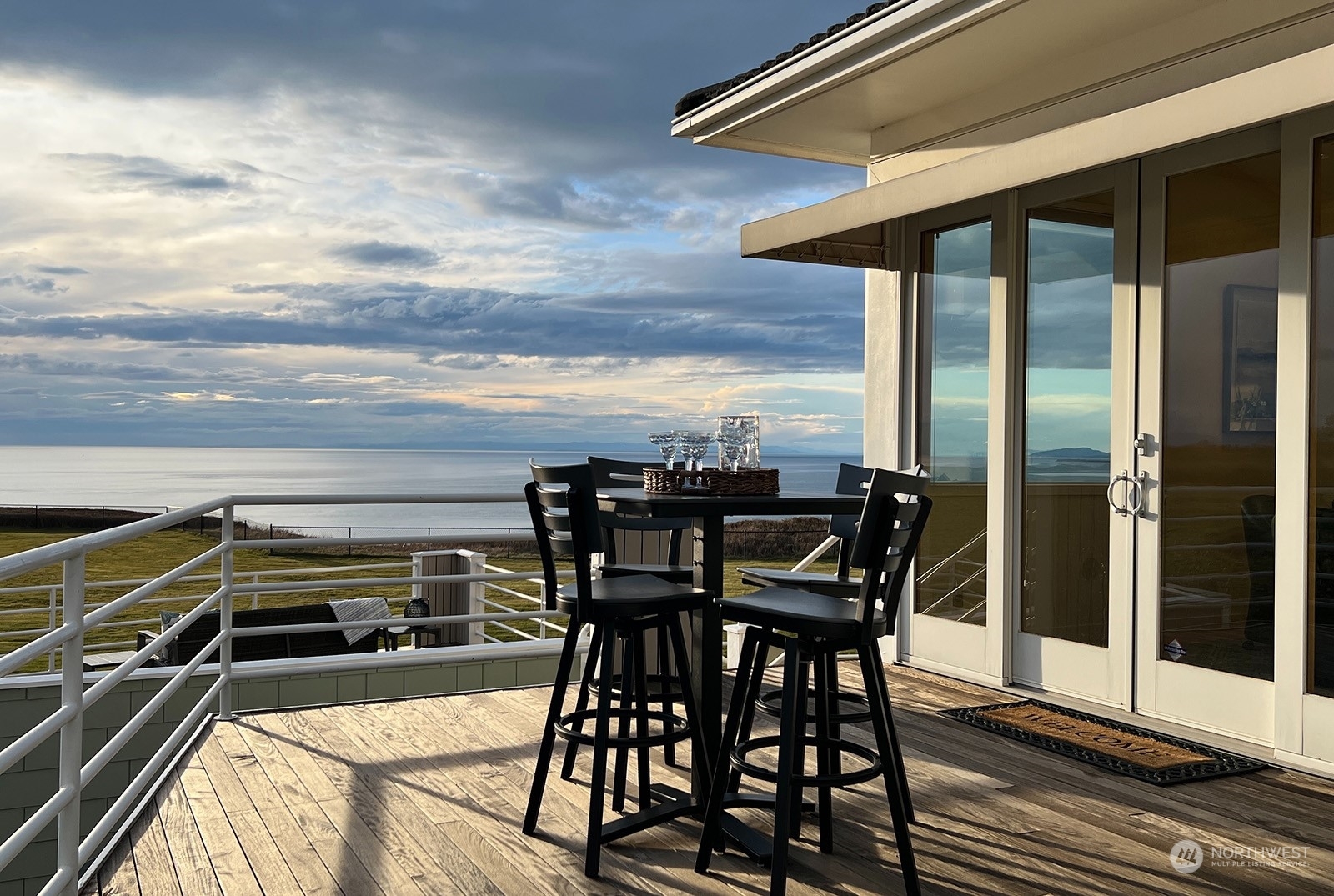 1241 West Beach Road  Oak Harbor WA 98277 photo