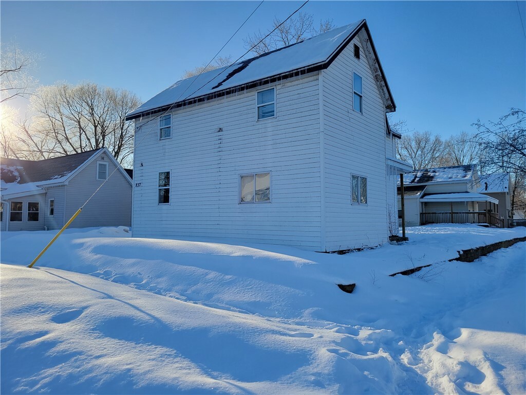 Property Photo: 837 Niagara Street WI 54703