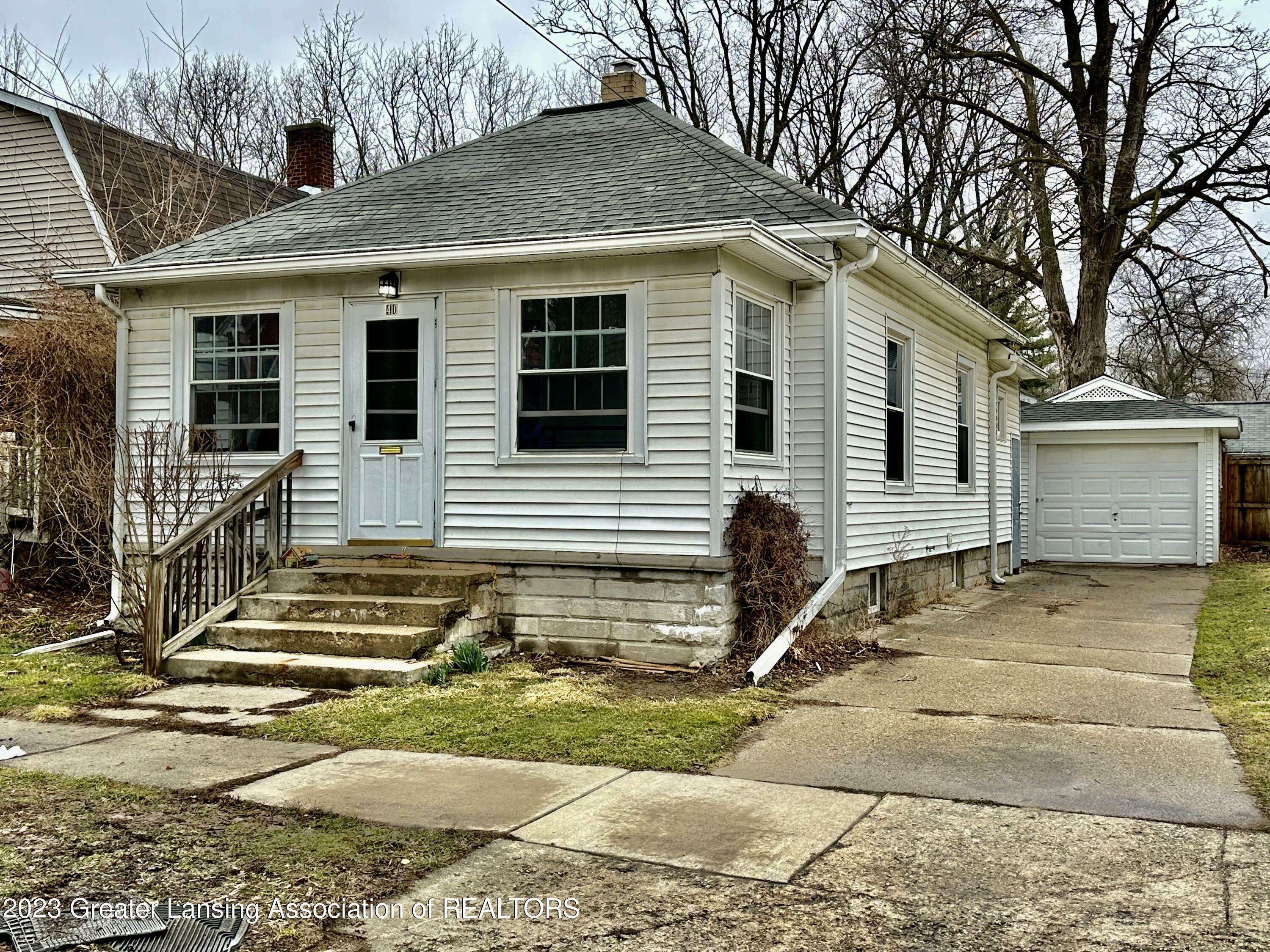 Property Photo:  410 W Lovett Street  MI 48813 