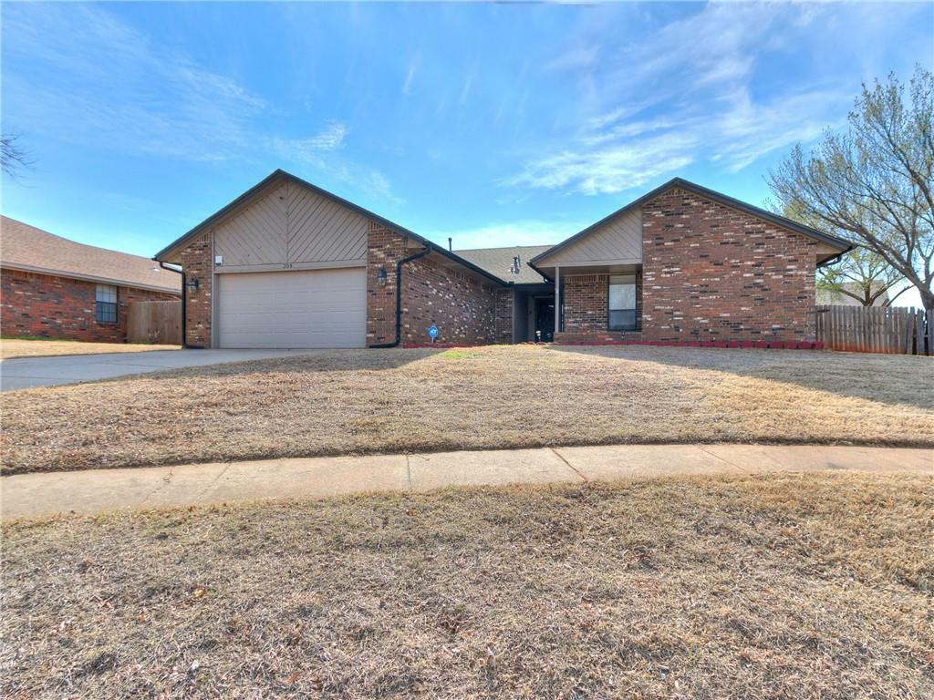 Property Photo: 309 Little Chisholm Circle OK 73012