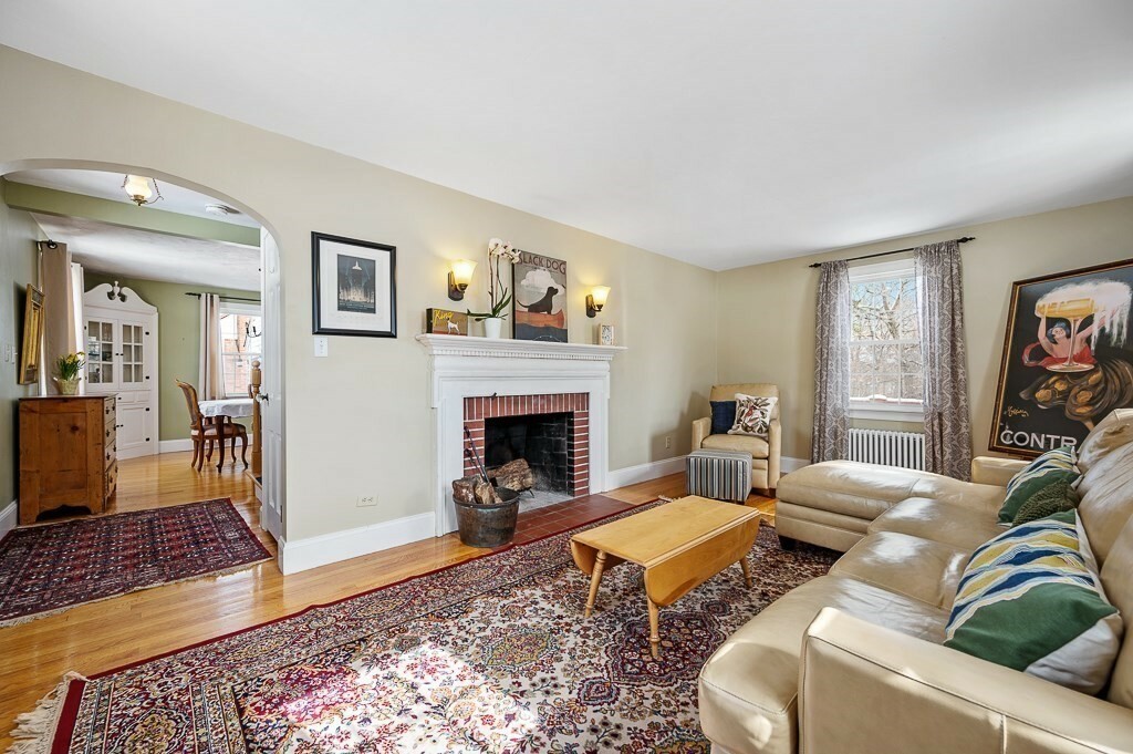 Property Photo:  4 Winston Road  MA 01606 