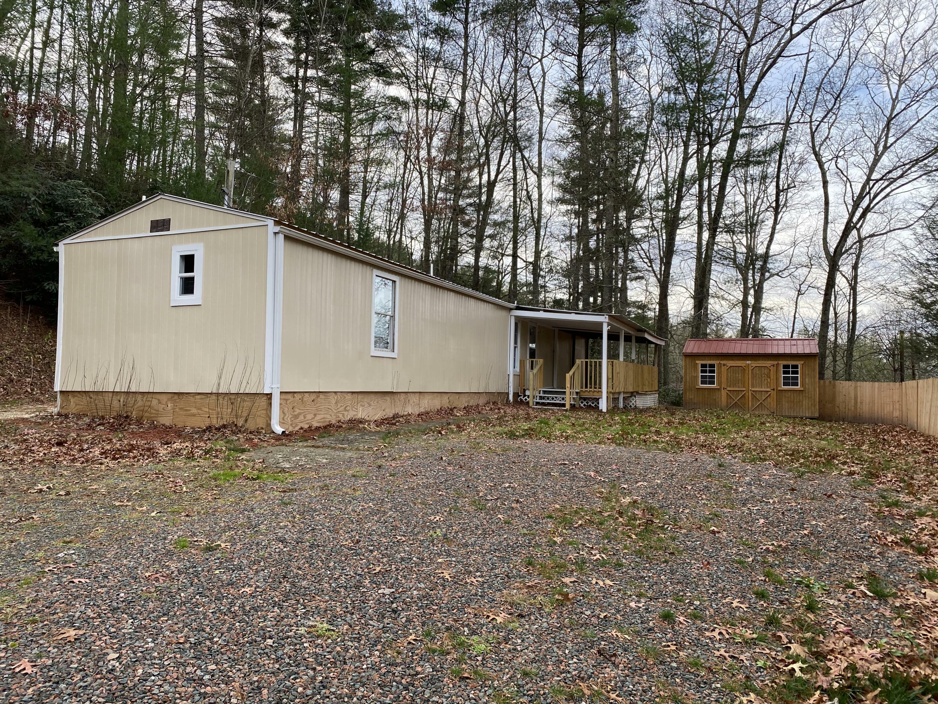 Property Photo:  1637 Pleasant Valley Road  TN 37683 