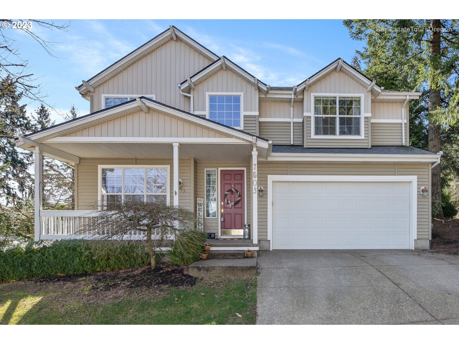 Property Photo:  7503 SW Roanoke Dr  OR 97070 