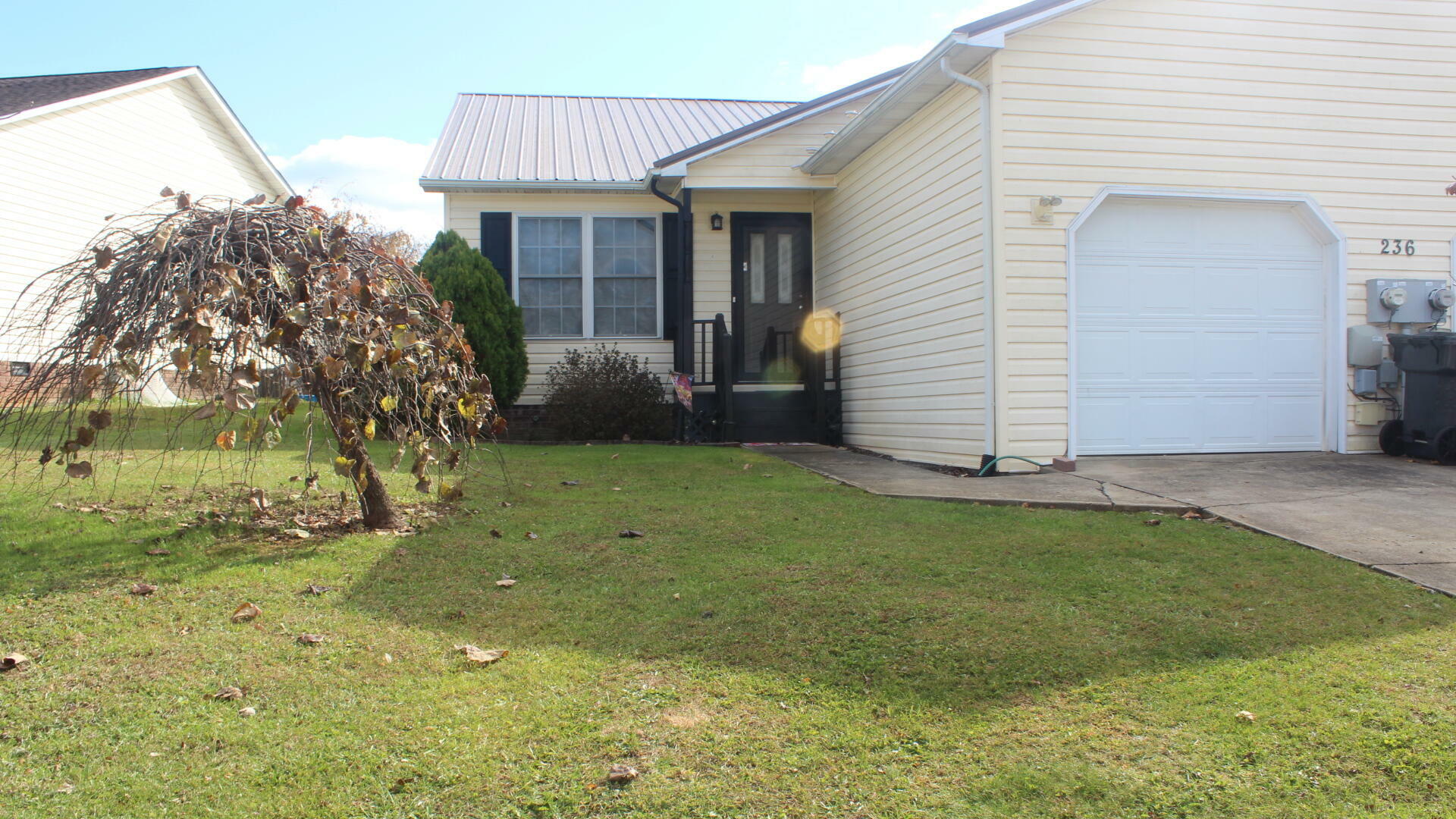 Property Photo:  236 Hunter Hills Circle 1  TN 37620 