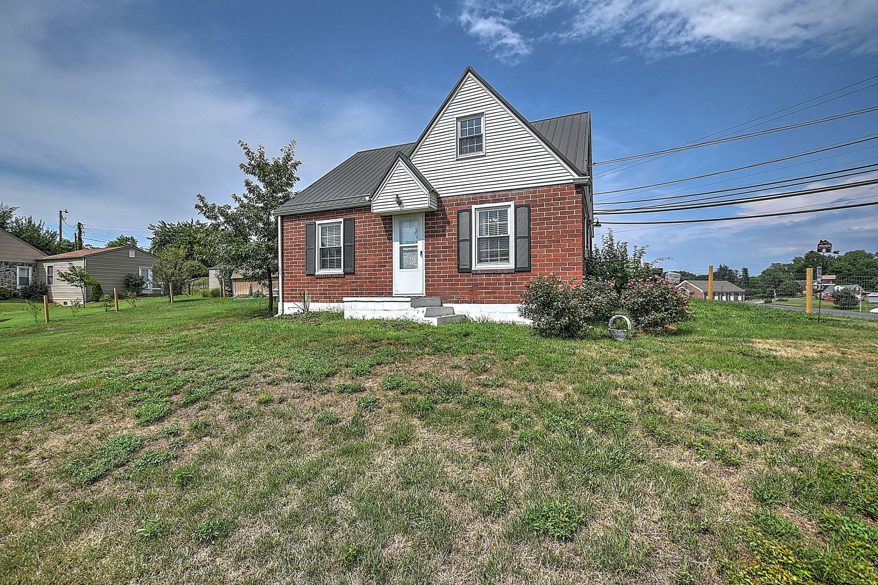 Property Photo: 131 South Central Avenue TN 37642