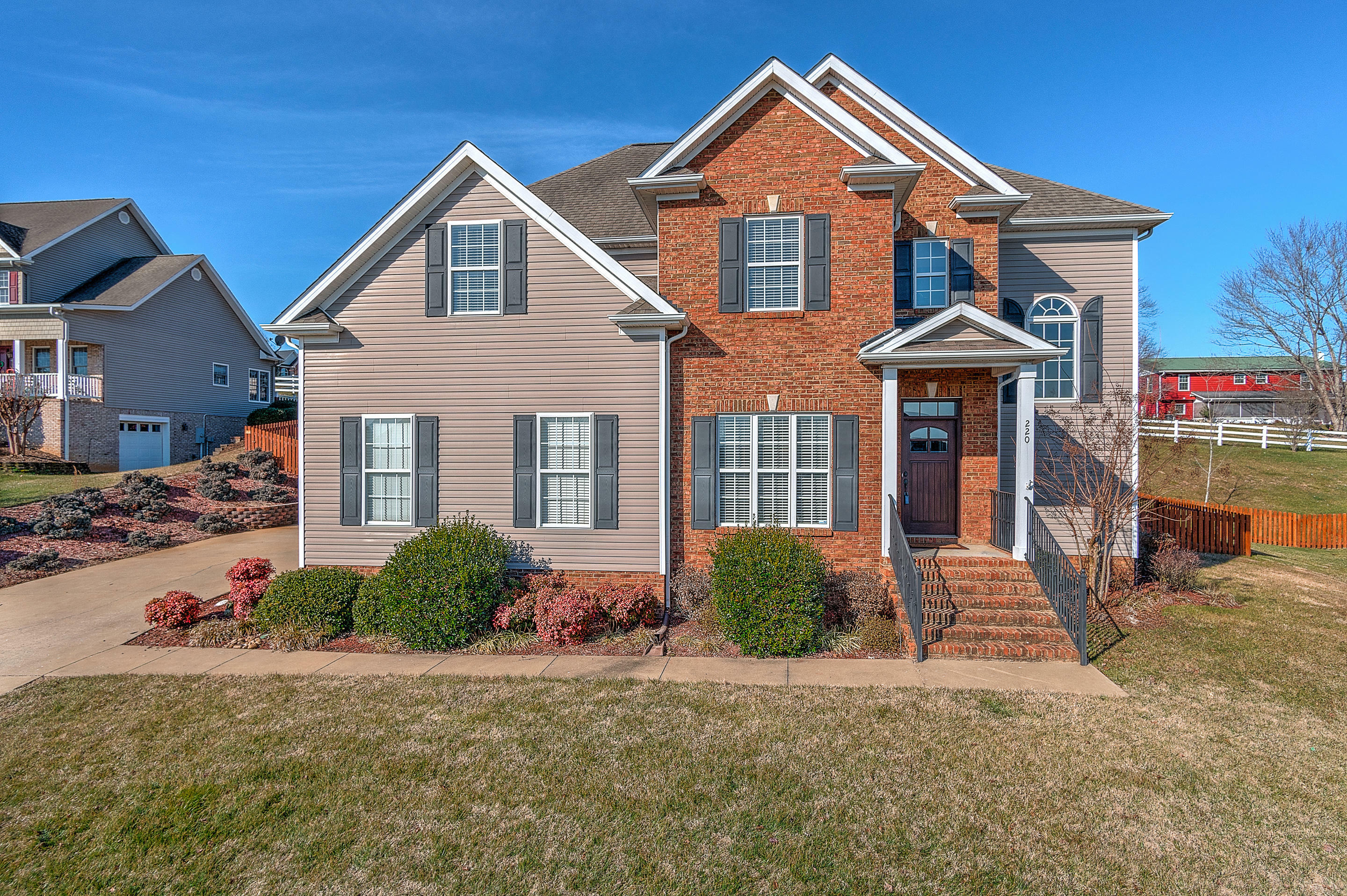 Property Photo:  220 Ridgeview Meadows Drive  TN 37615 