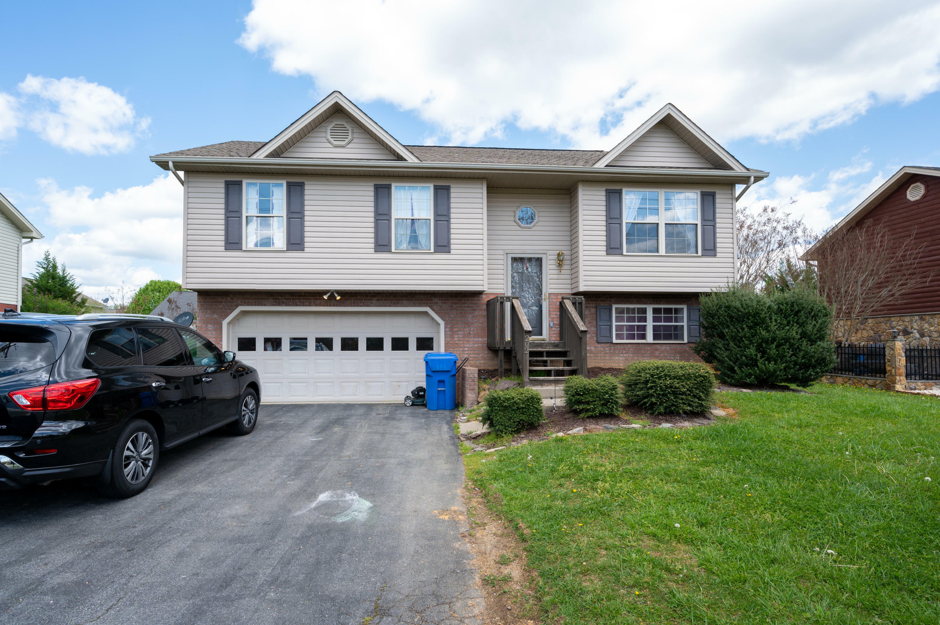 Property Photo:  202 New Hope Road  TN 37659 