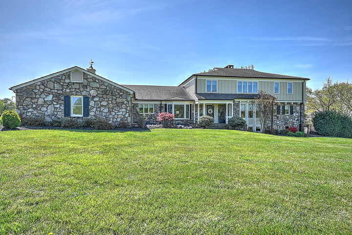 612 Sweetbriar Lane  Greeneville TN 37743 photo