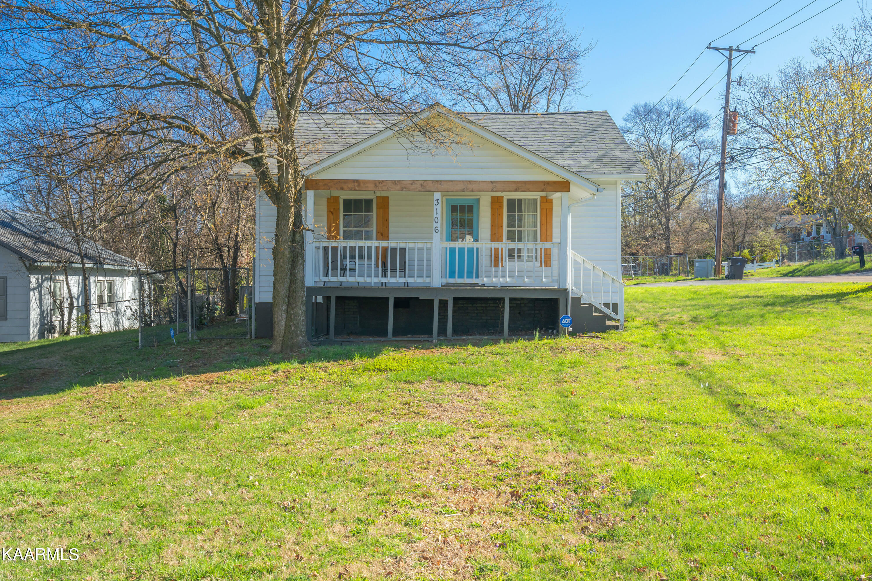 Property Photo:  3106 Whittle Springs Rd  TN 37917 