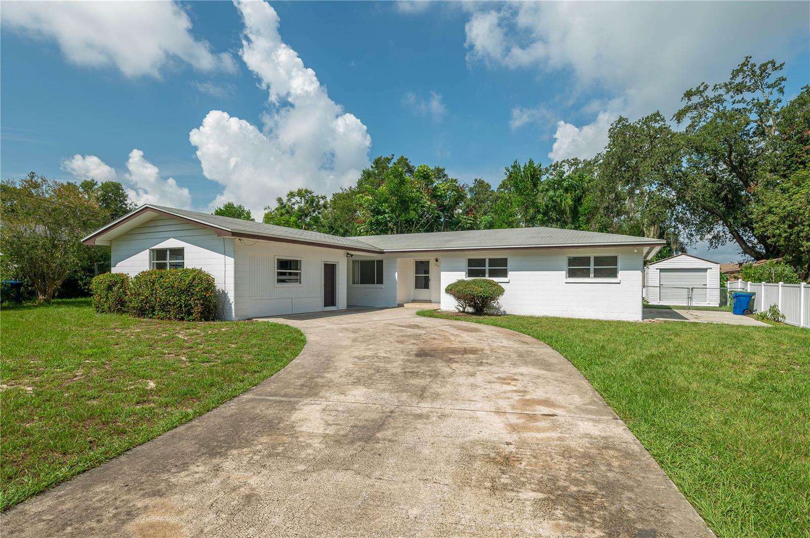 Property Photo: 955 15th Street NE FL 33881