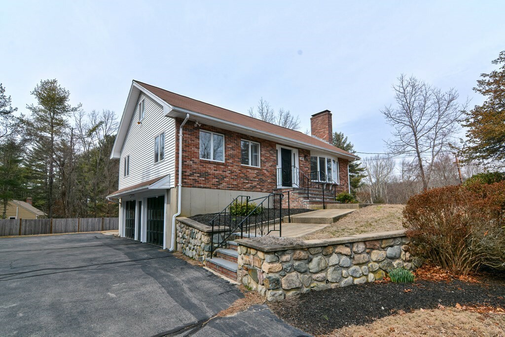 Property Photo:  609 Lincoln Road  MA 02081 