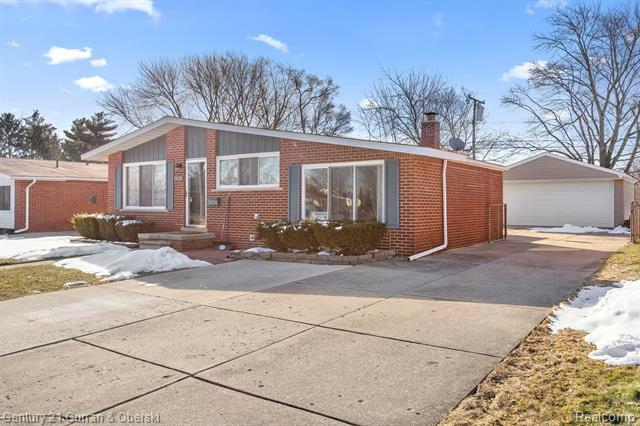 Property Photo:  30811 Lonnie Boulevard  MI 48185 