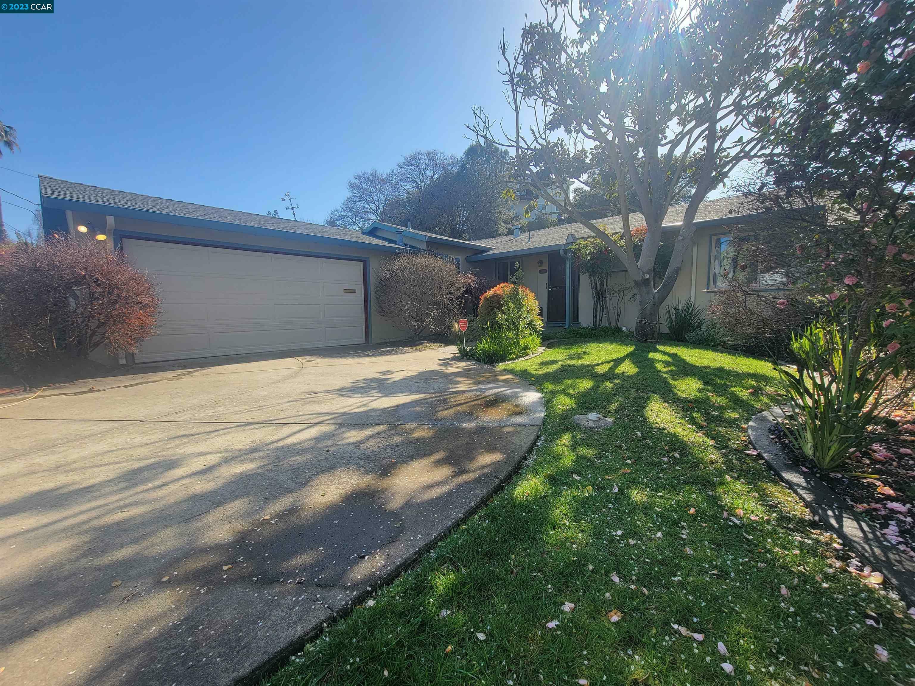 Property Photo:  2492 Doidge Ave  CA 94564 