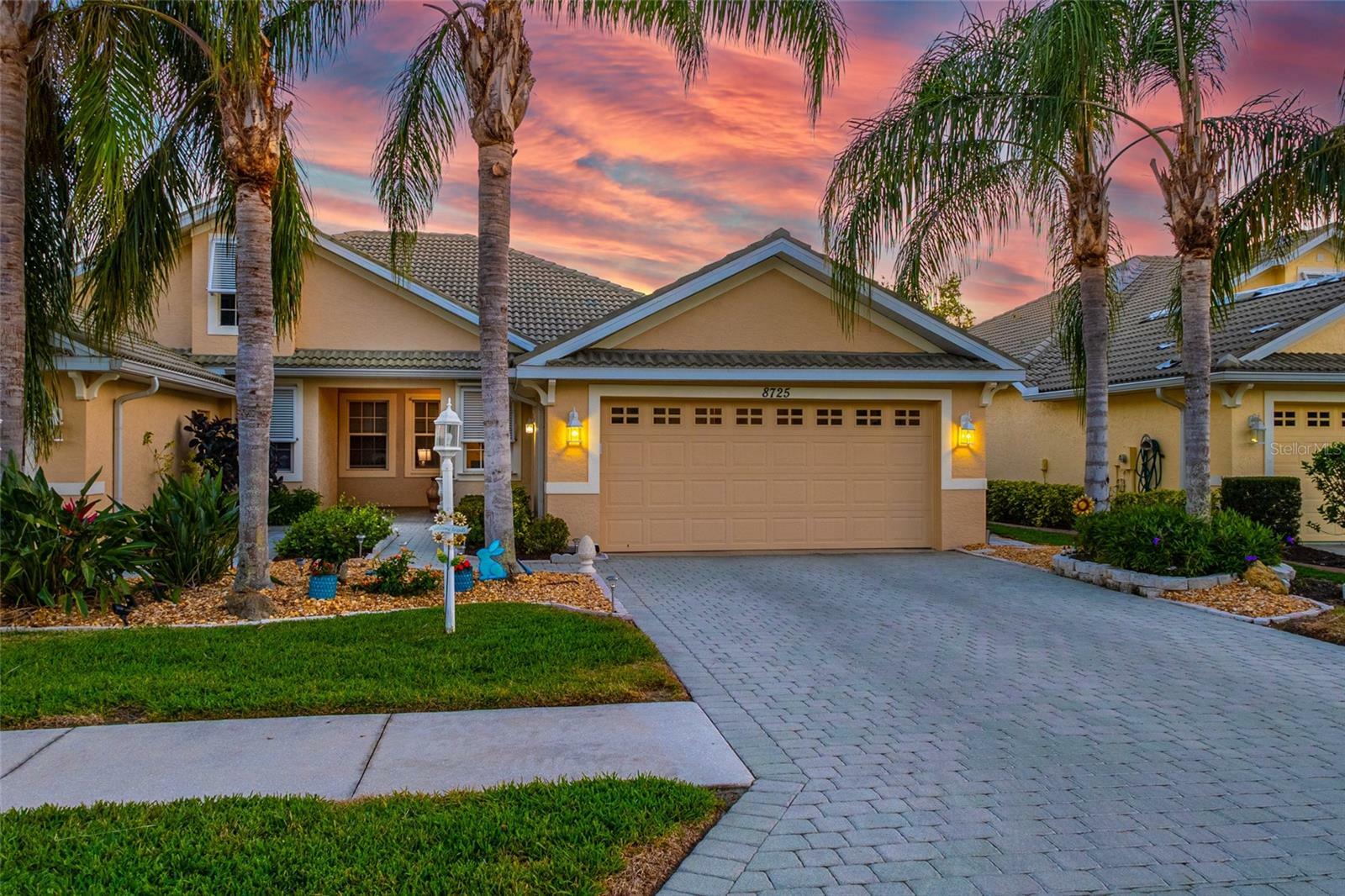 Property Photo:  8725 Hawk Nest Lane  FL 34287 