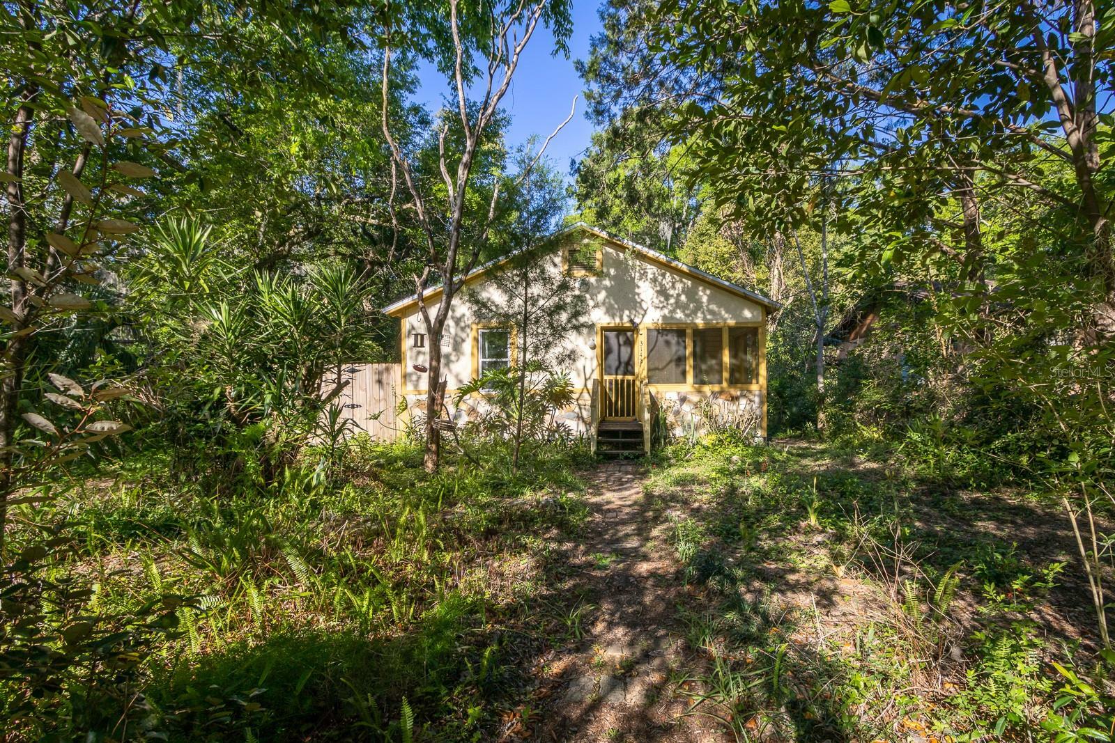 Property Photo:  3142 NW 12th Street  FL 32609 