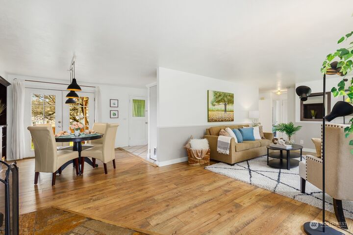Photo de la propriété: 19125 Stone Avenue N WA 98133