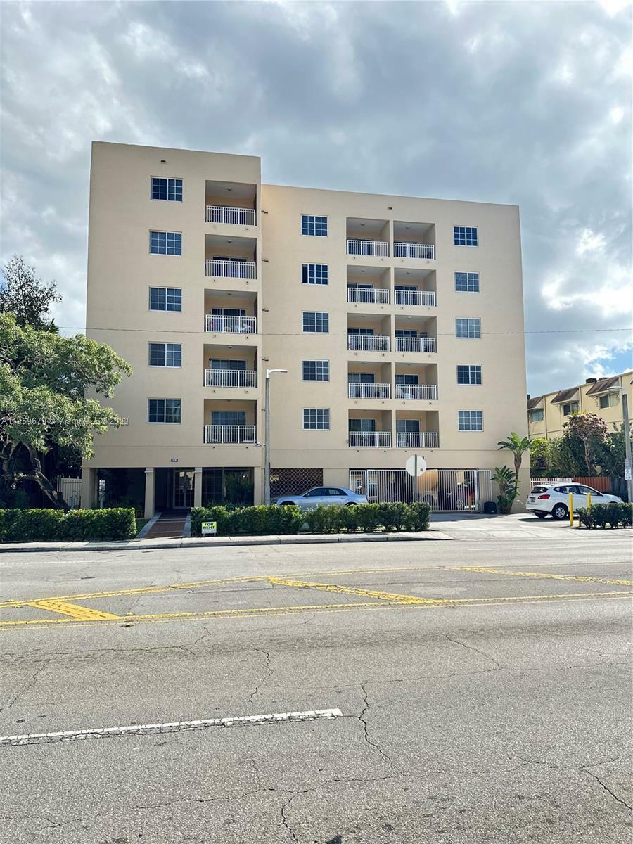 601 SW 37th Ave 305  Miami FL 33135 photo