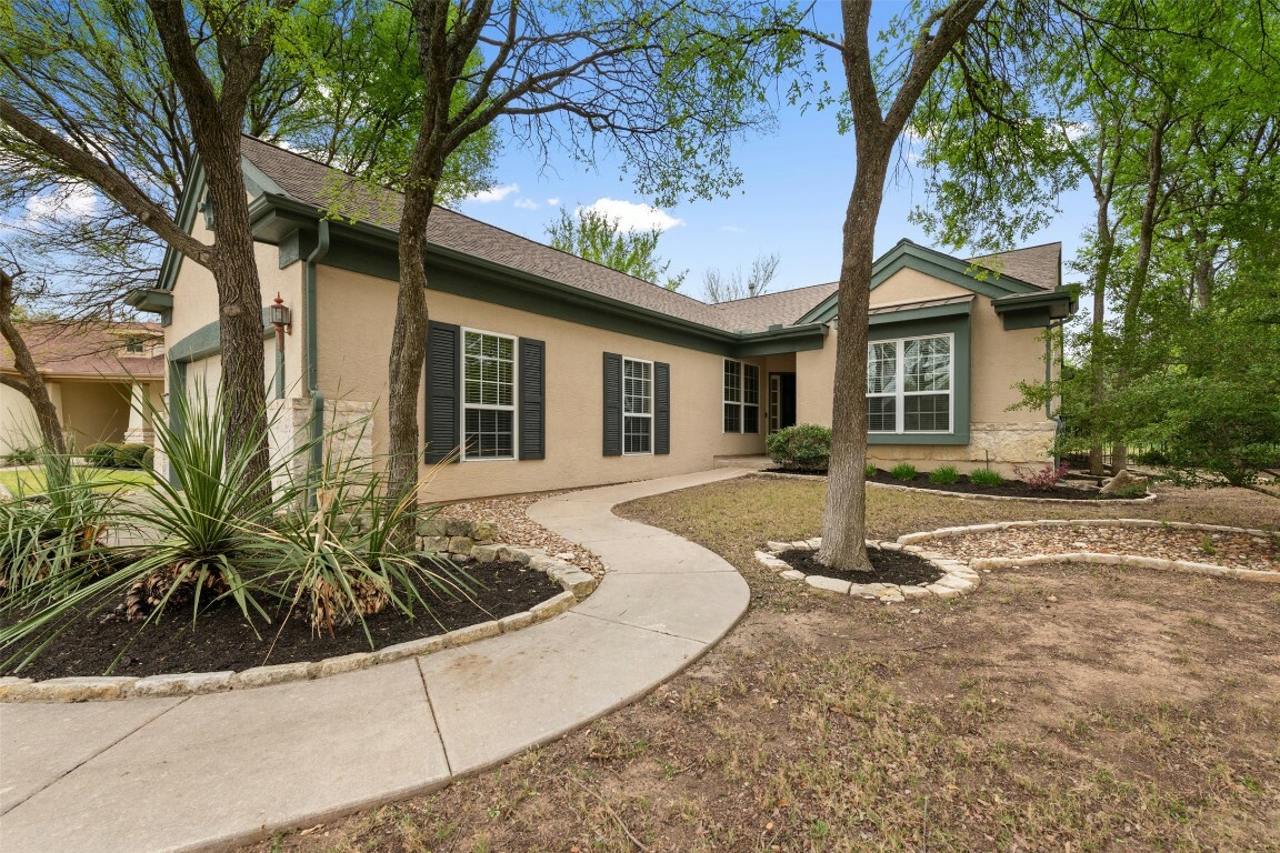 Property Photo: 106 Everest Court TX 78633