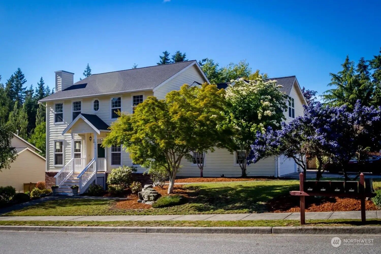 Property Photo:  2414 42nd Place  WA 98221 