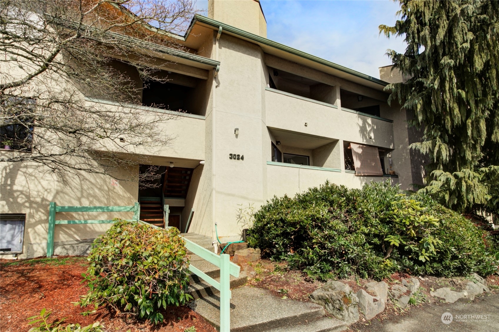 Property Photo:  3024 NE 143rd Street 304  WA 98125 