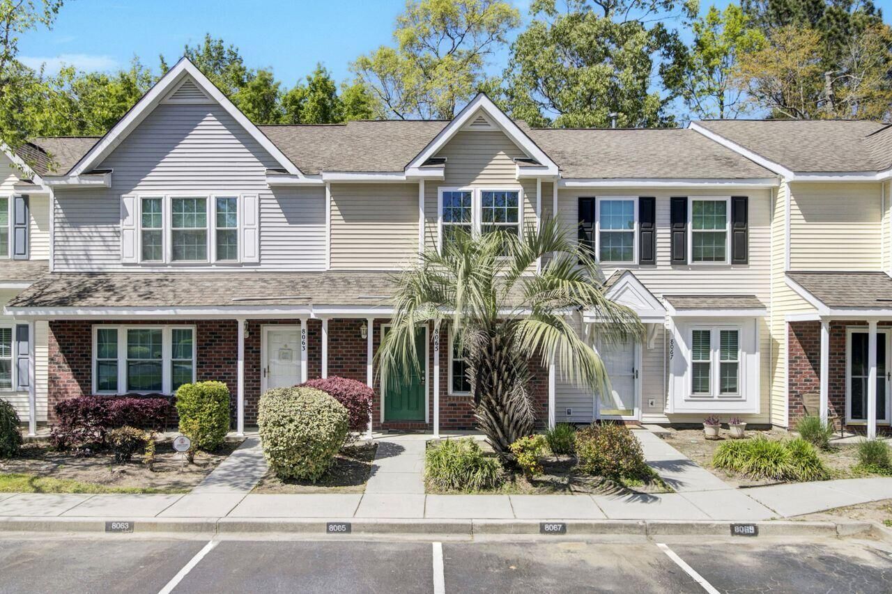 Property Photo:  8065 Shadow Oak Drive  SC 29406 