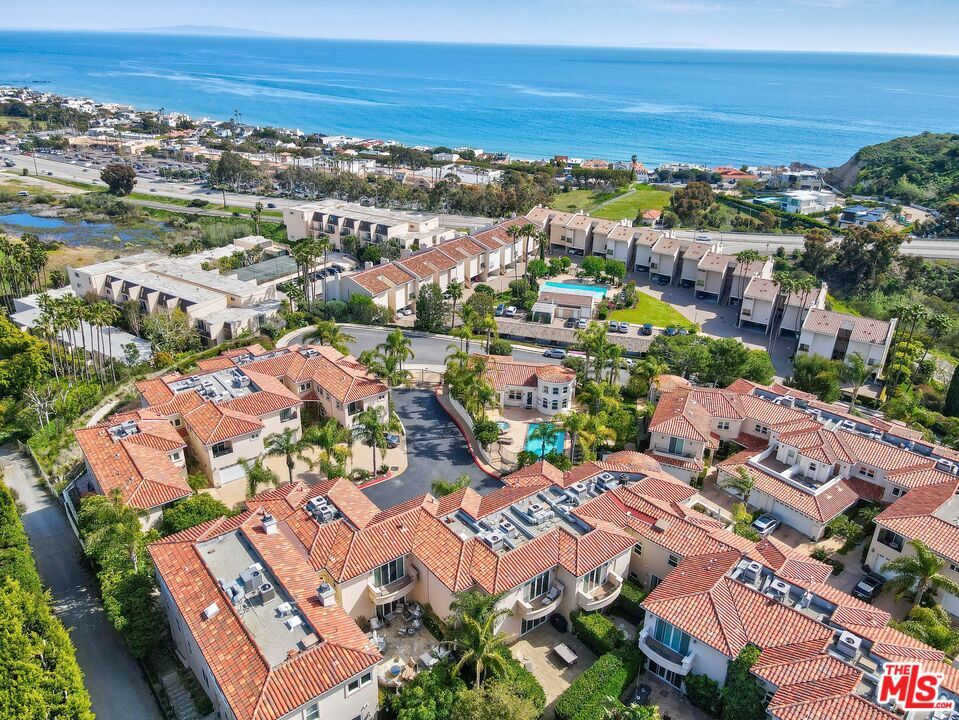 Property Photo:  23939   De Ville Way  CA 90265 