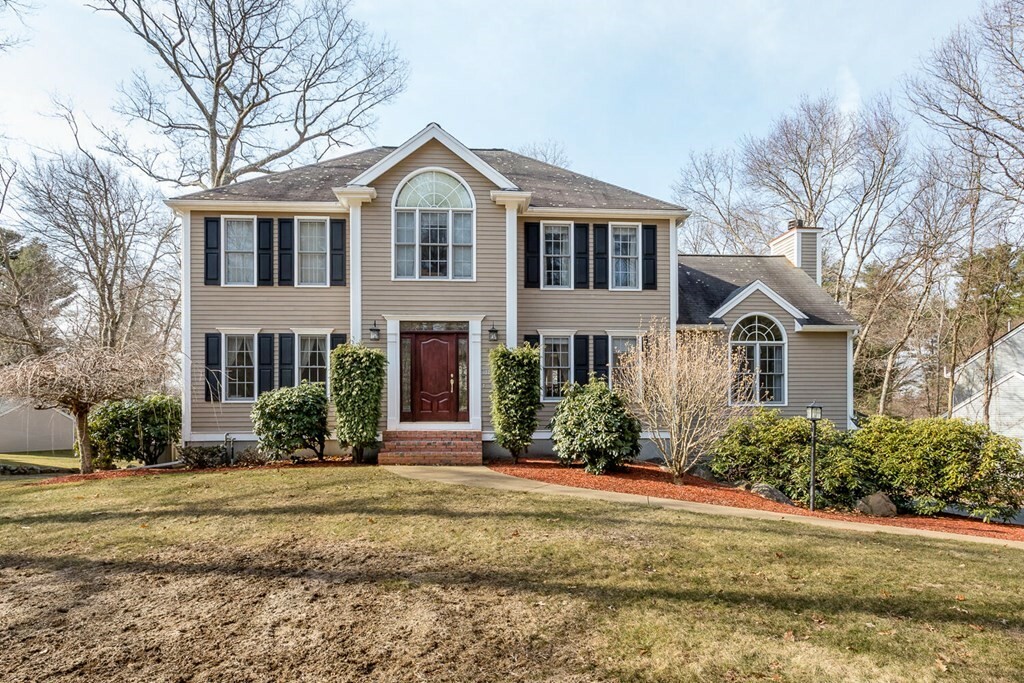 Property Photo: 172 Chase Run MA 02072