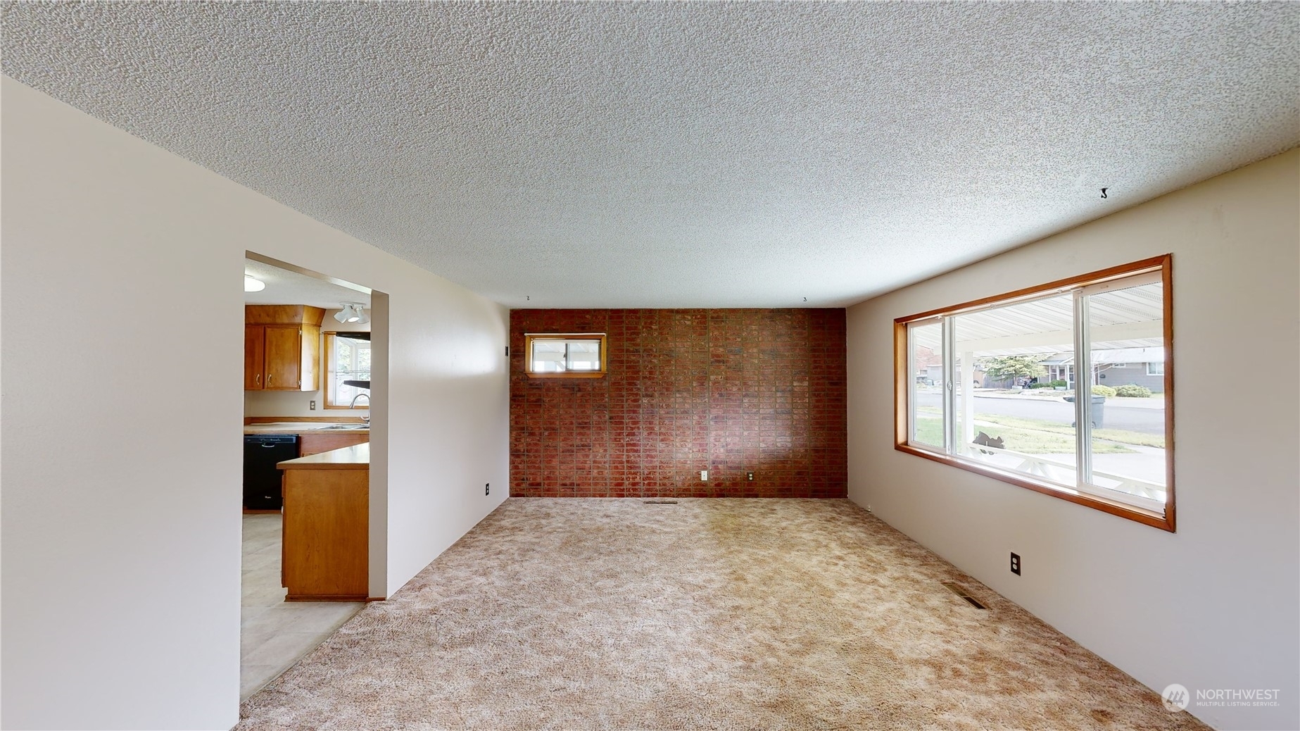 Property Photo:  609 Cardinal Drive  WA 99362 