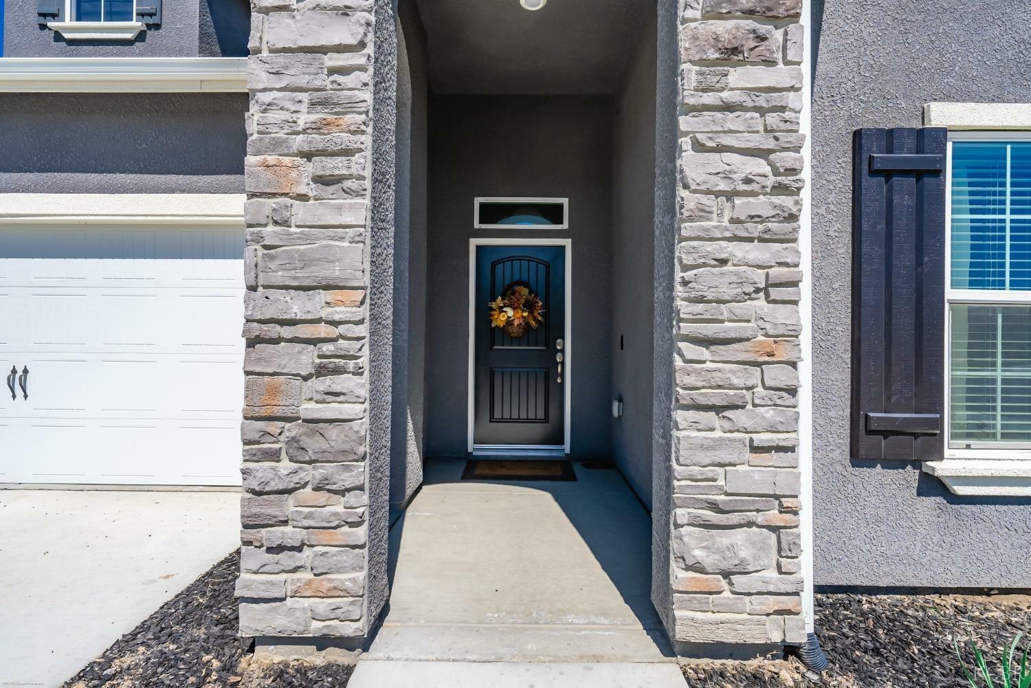 Property Photo: 2236 Heather Lane 93230