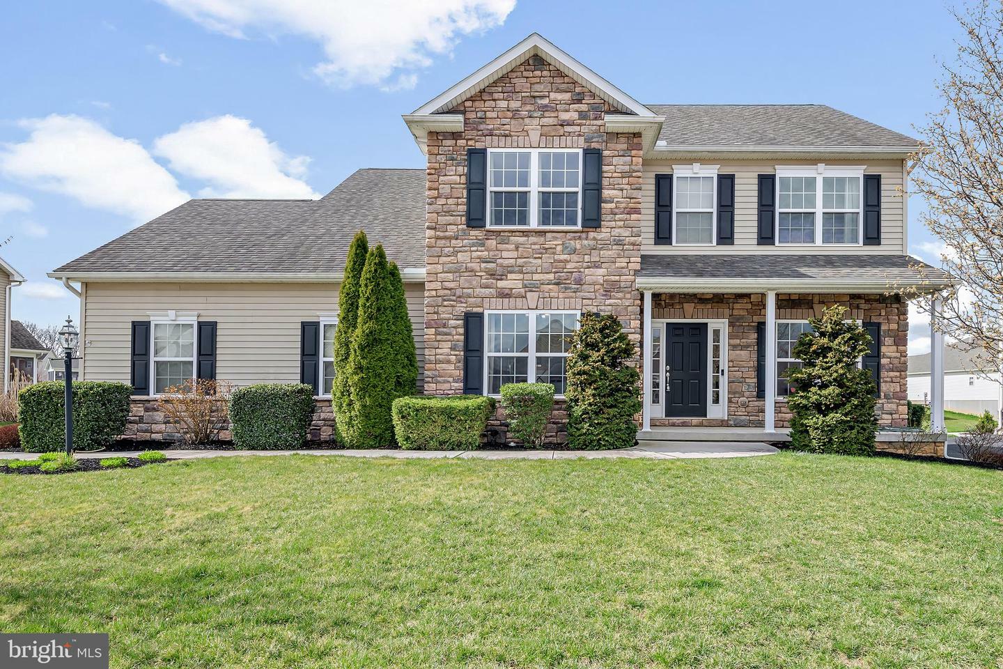Property Photo:  819 Tamanini Way  PA 17055 