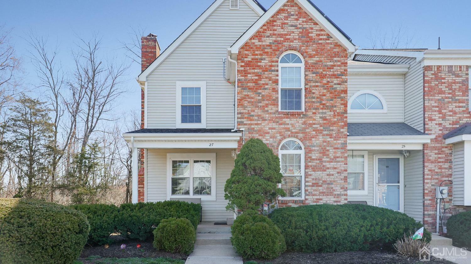 Property Photo:  27 Chetwood Court  NJ 08844 