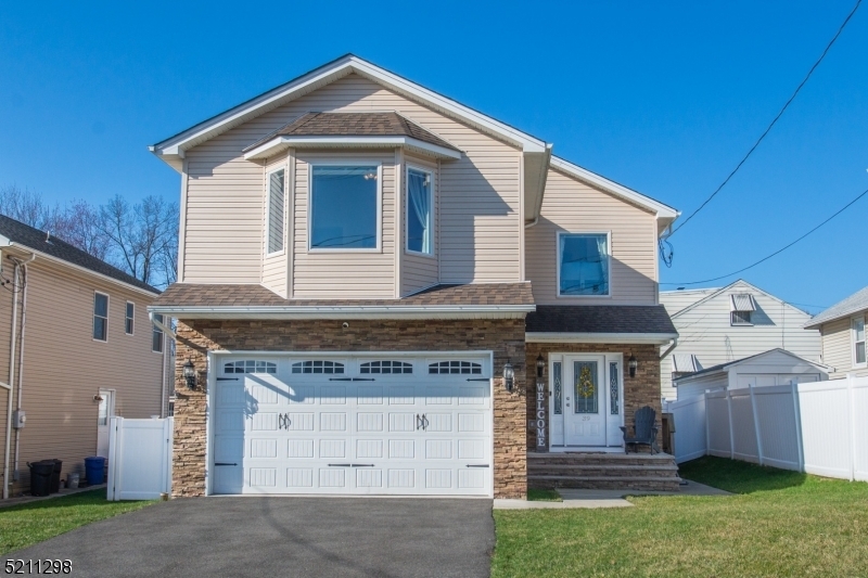 Property Photo: 39 Bogert St NJ 07512