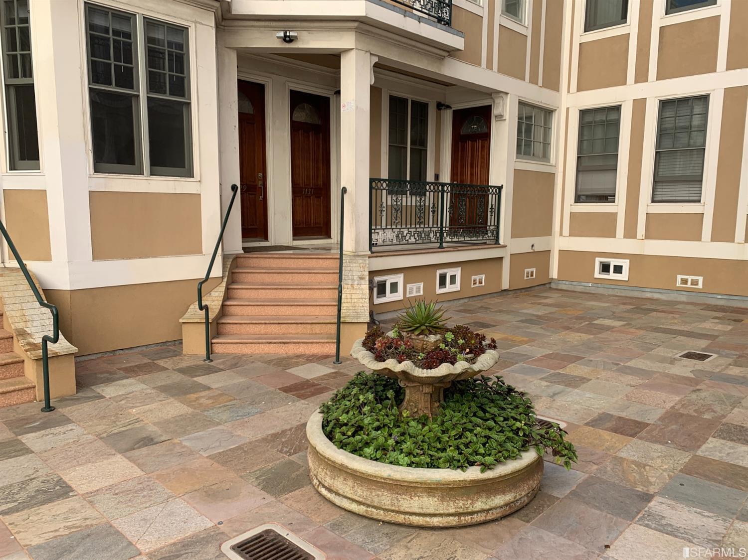 1131 Green Street  San Francisco CA 94109 photo